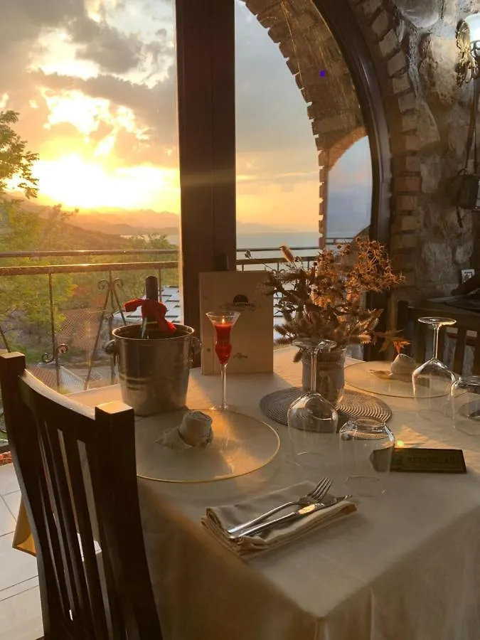 Il Tramonto Otel Široka
